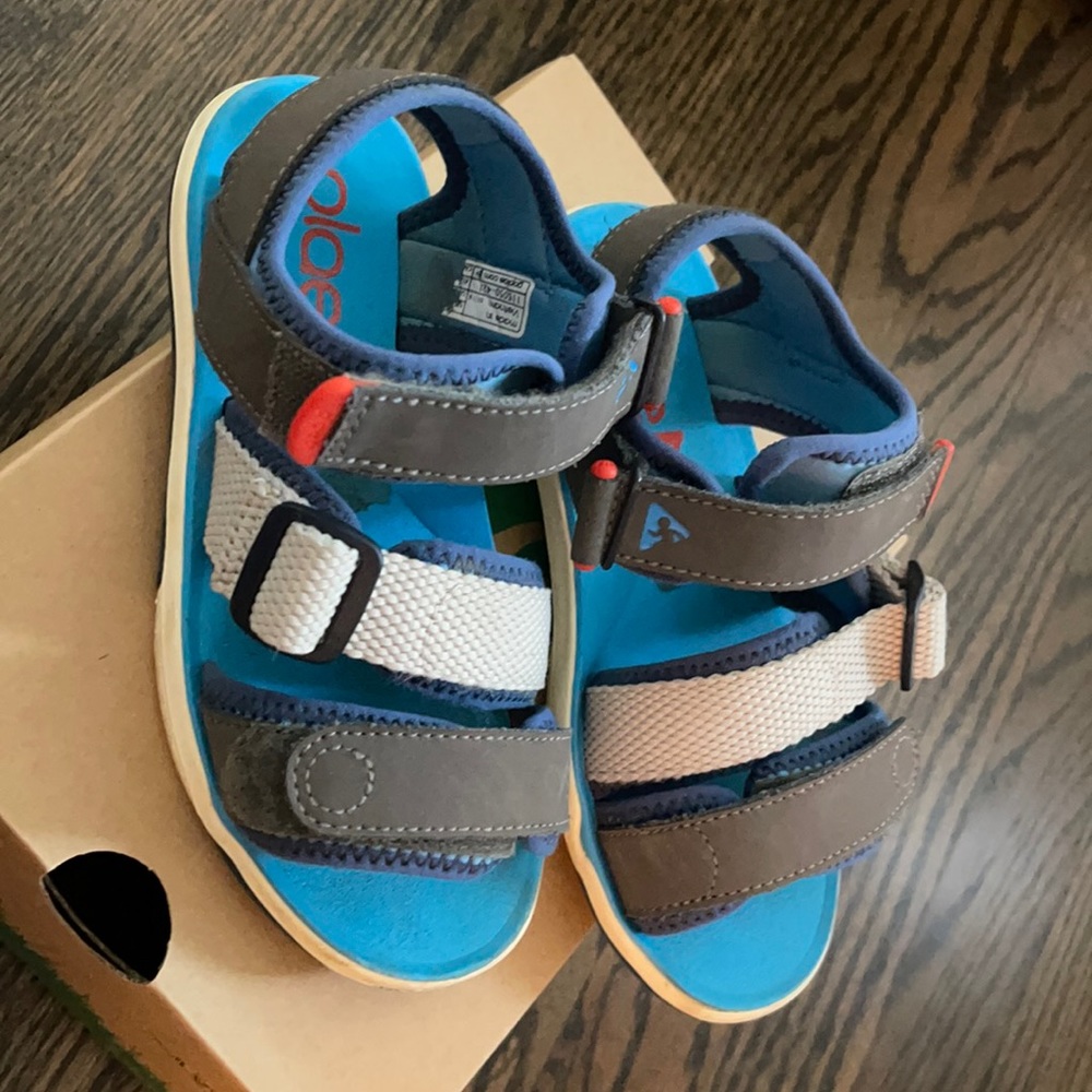 Plae children’s water shoes